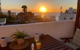 El Cortijuelo. Magnificent Triplex Terraced House With Rooftop Of 18M2, Overlooking The Sea. Parking