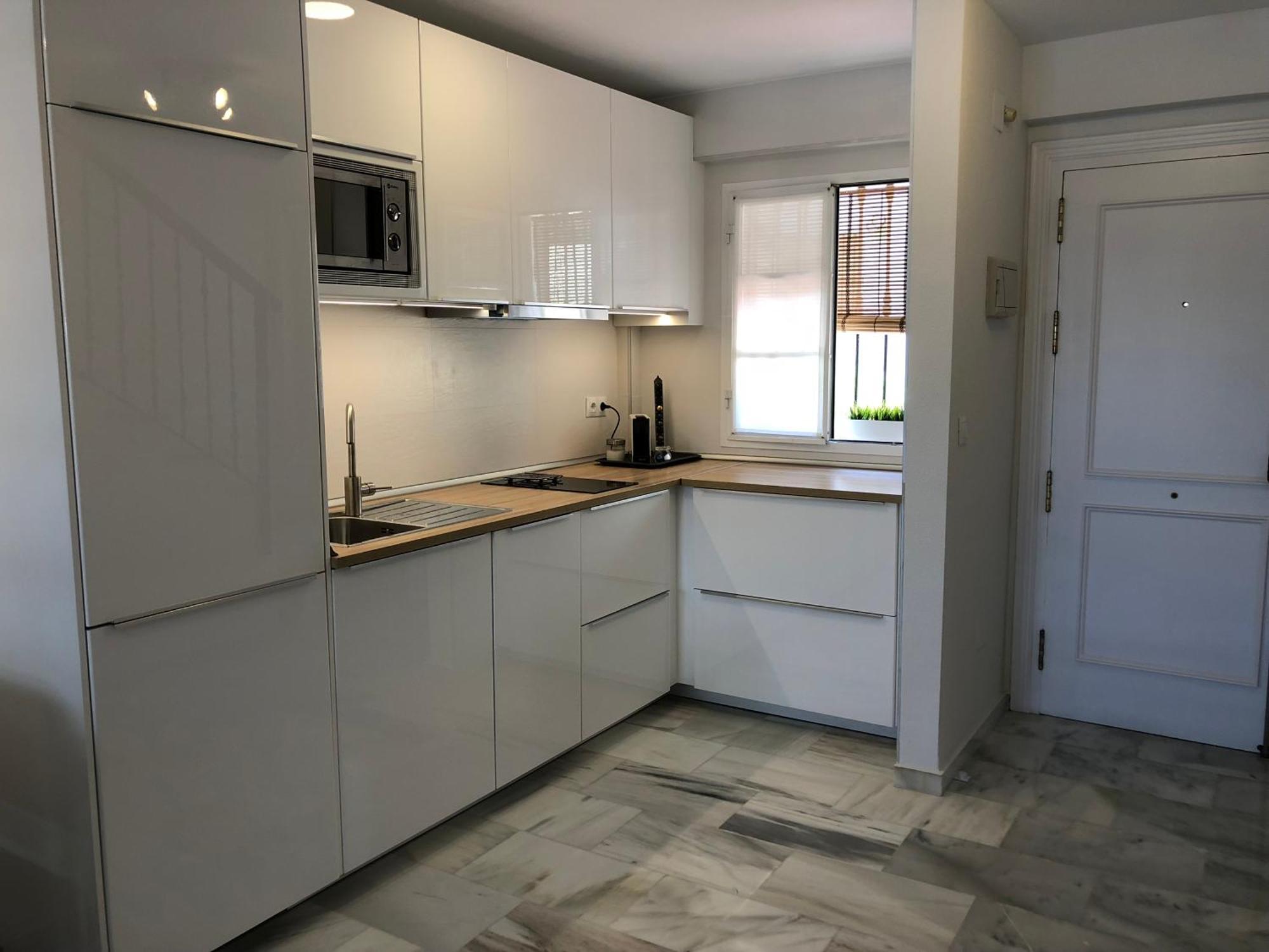 El Cortijuelo. Magnificent Triplex Terraced House With Rooftop Of 18M2, Overlooking The Sea. Parking Torremolinos Exterior foto